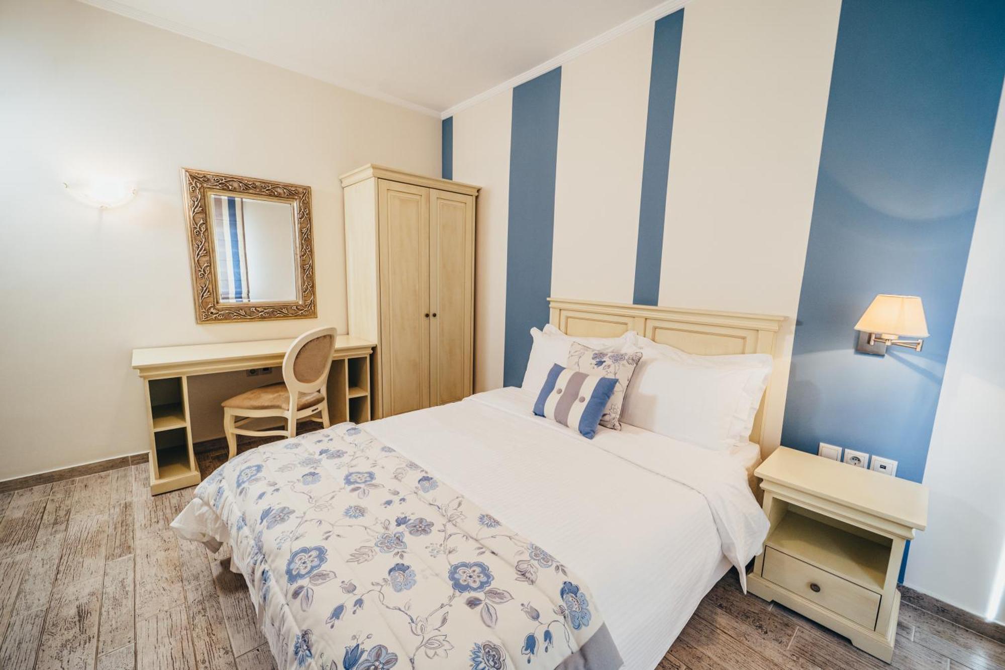 To Spiti Tis Sofias Hotel Kastoria Eksteriør billede