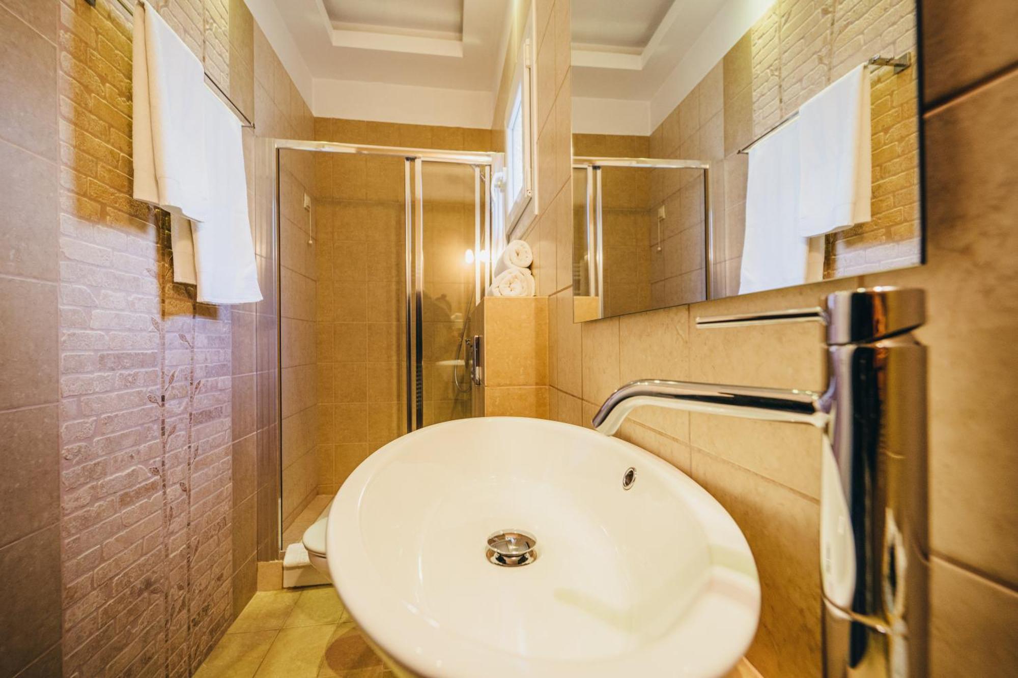 To Spiti Tis Sofias Hotel Kastoria Eksteriør billede