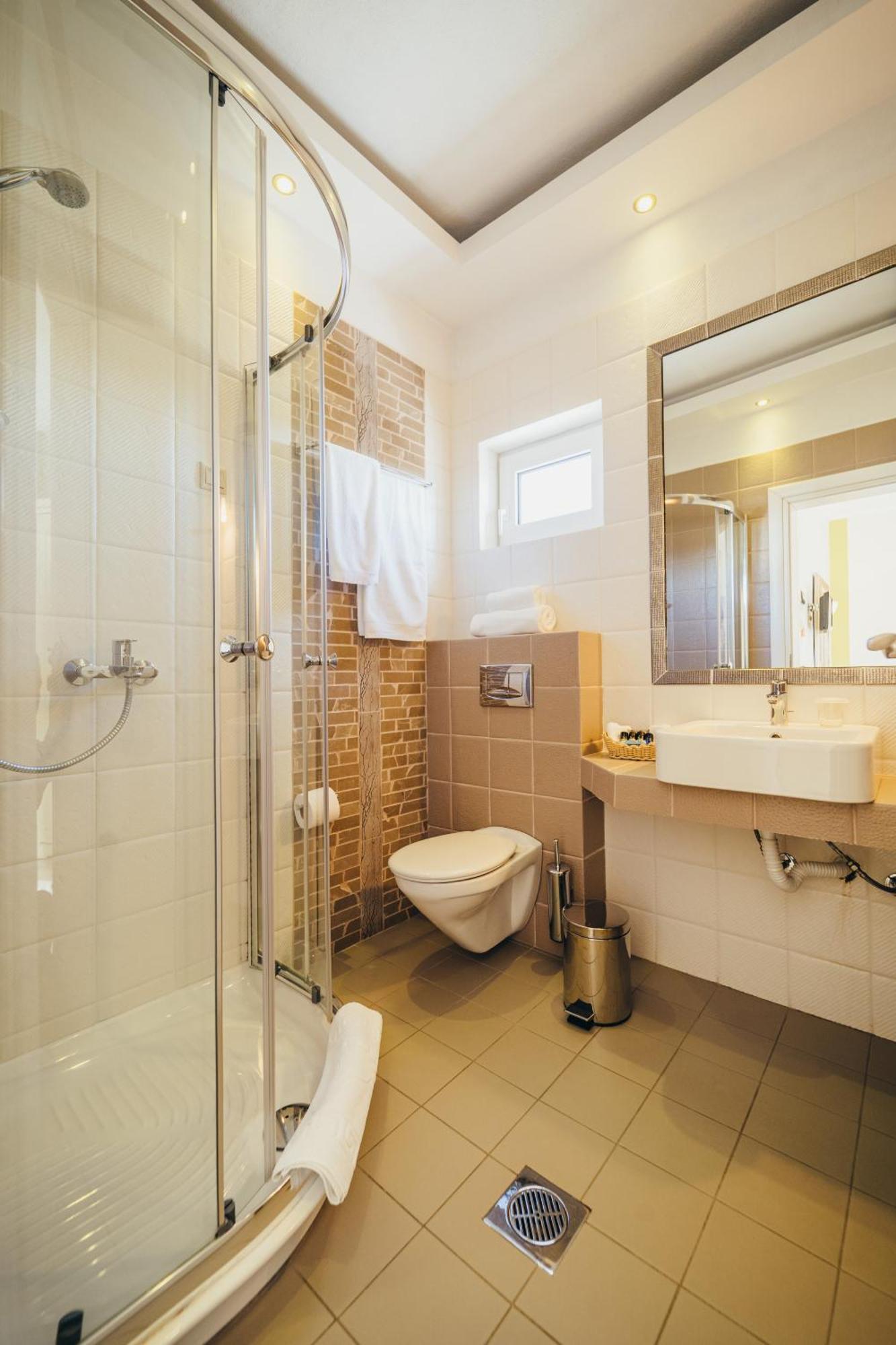 To Spiti Tis Sofias Hotel Kastoria Eksteriør billede