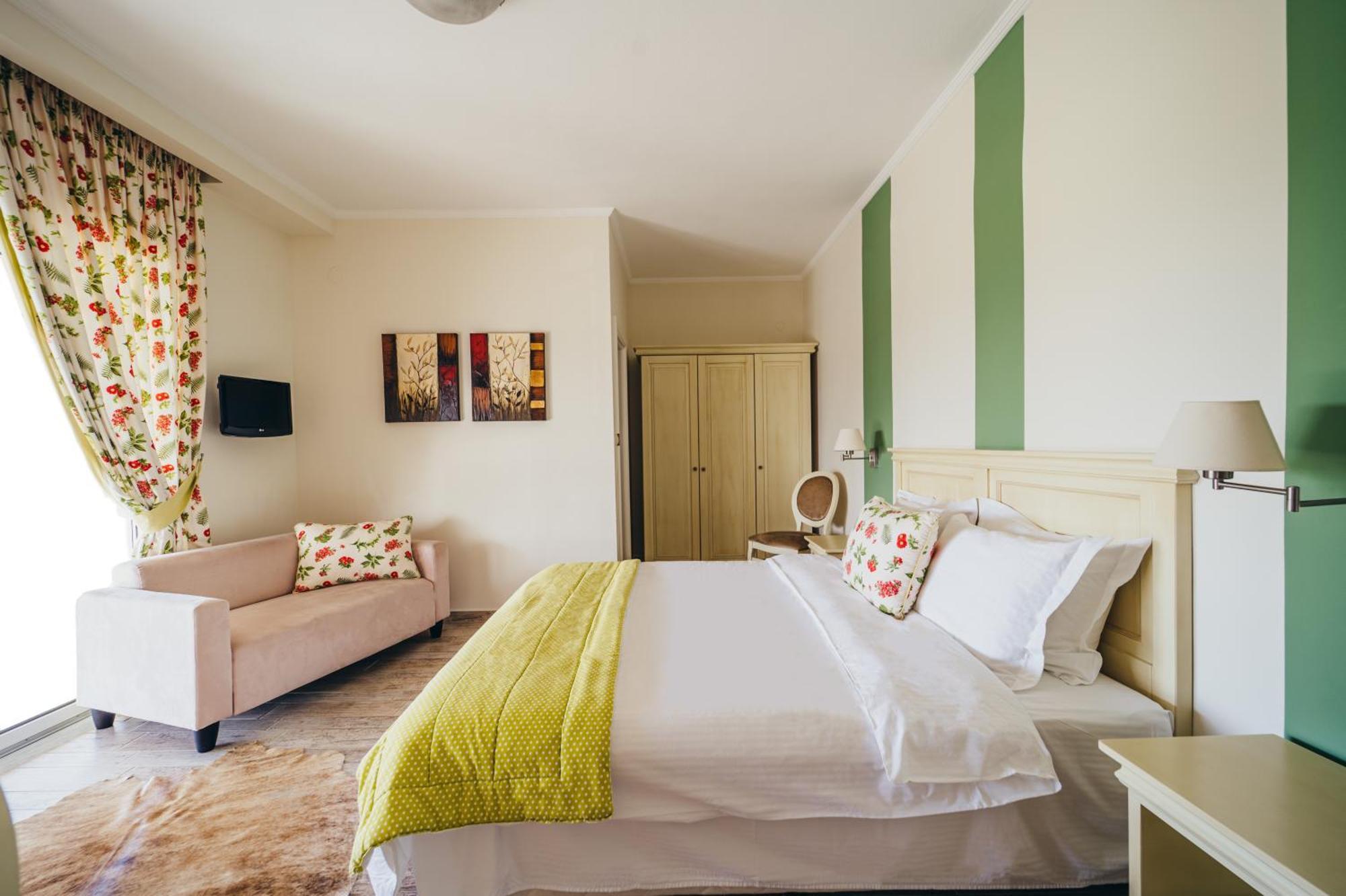 To Spiti Tis Sofias Hotel Kastoria Eksteriør billede