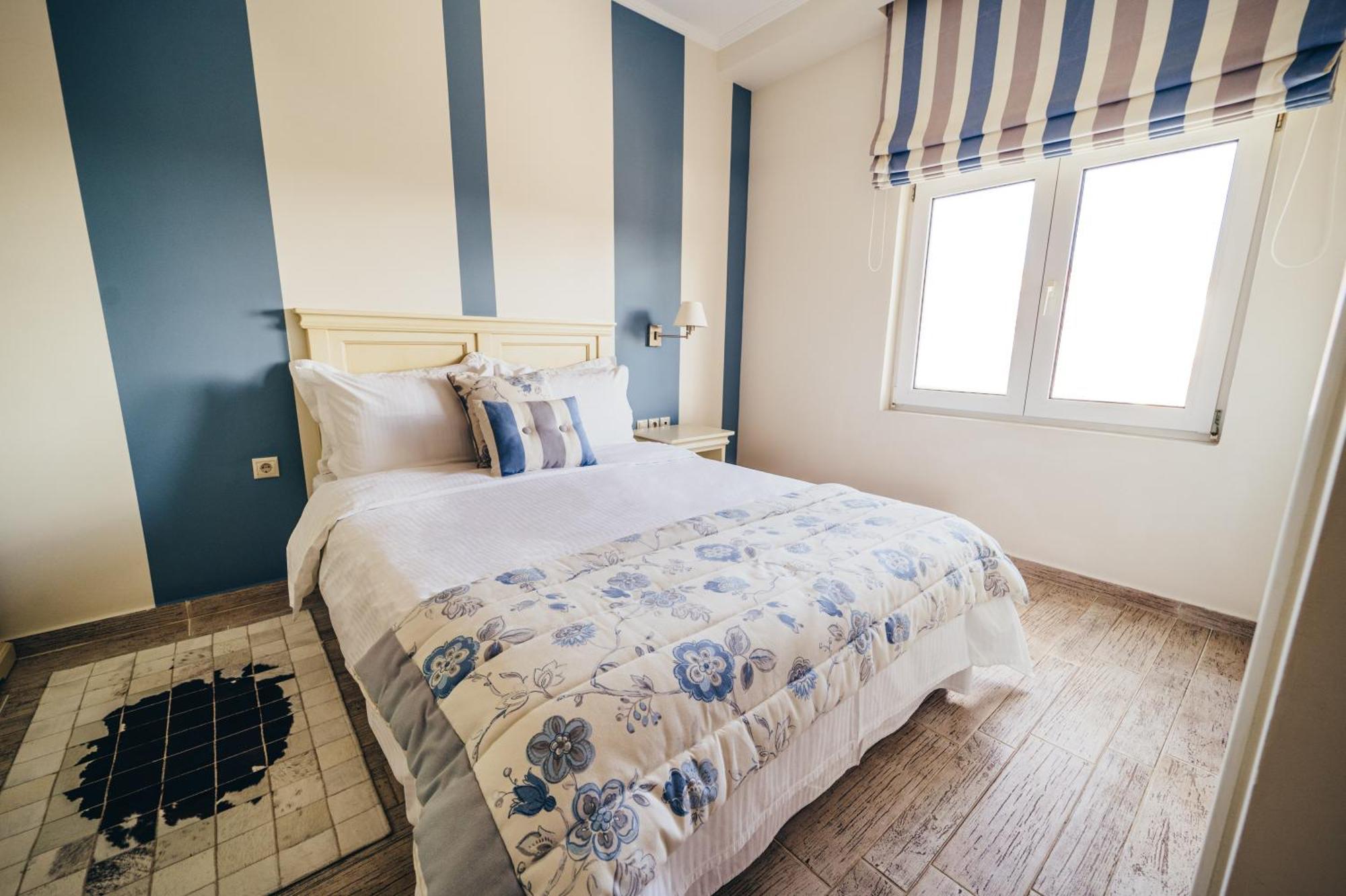 To Spiti Tis Sofias Hotel Kastoria Eksteriør billede
