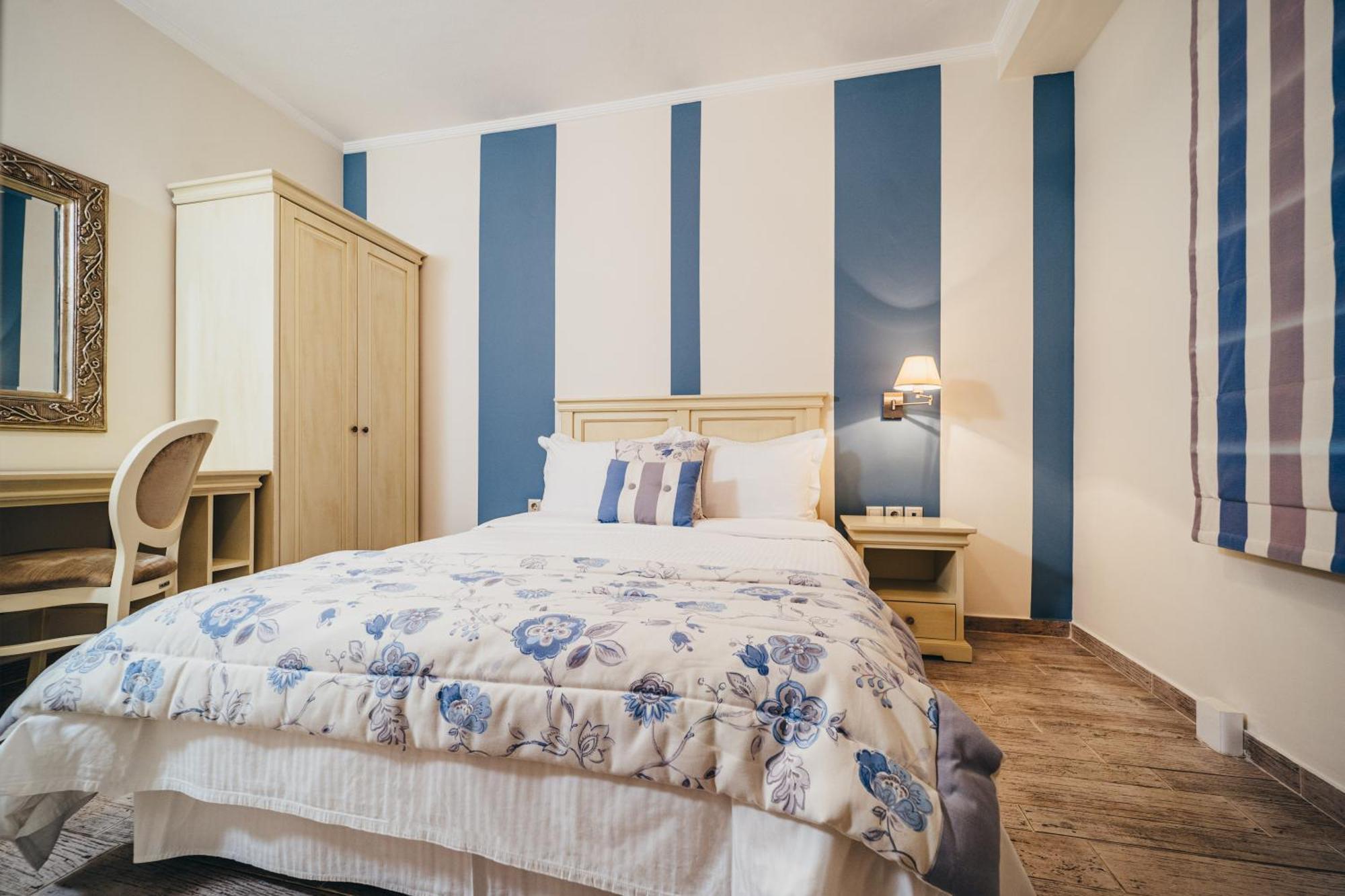 To Spiti Tis Sofias Hotel Kastoria Eksteriør billede